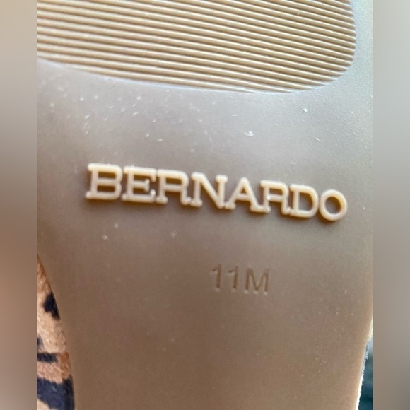NEW including the Box!  Bernardo Eloisa Sand Cheetah Vegan Suede Bow Flat 11 M - Picture 5 of 13